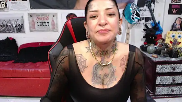 Rollyderolandia666 online show from January 2025 11:19:02 PM