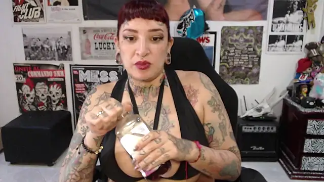 Rollyderolandia666 online show from May 2026 06:47:02 PM