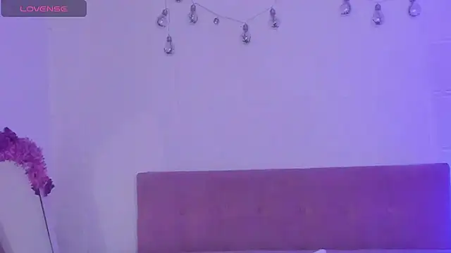 v1cky  online show from March 2026 11:38:01 PM