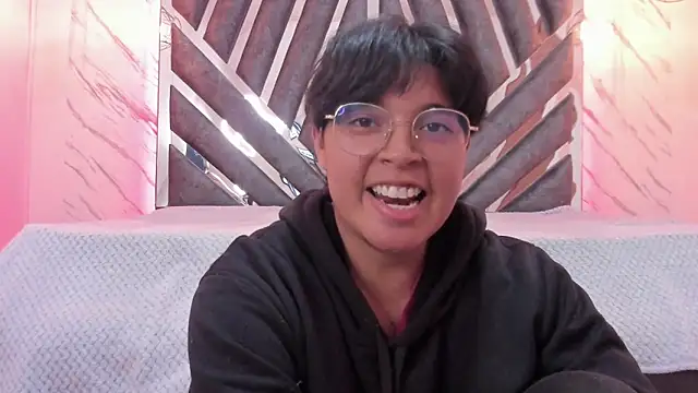 Emmapark  online show from February 2025 01:10:01 AM