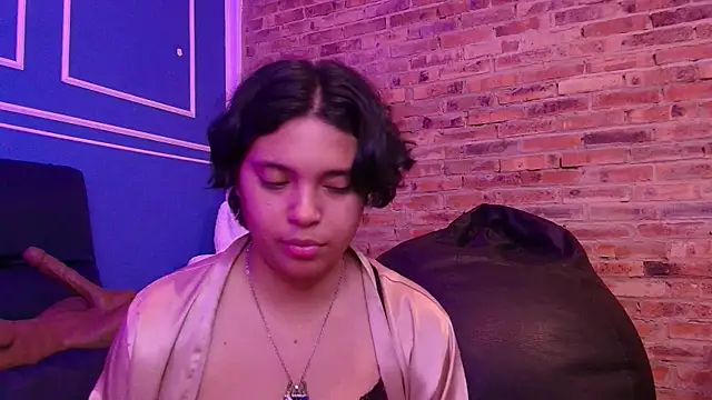 Emmapark  online show from December 2025 06:37:02 PM