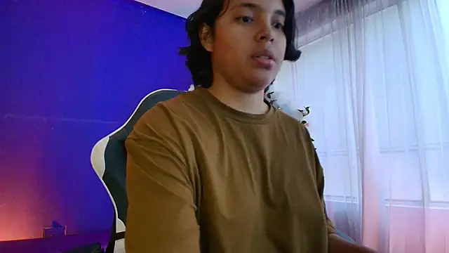 Emmapark  online show from March 2026 06:36:01 PM