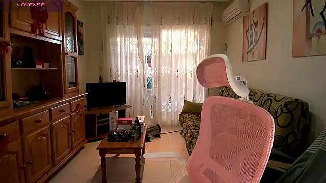 bella apont online show from February 2025 07:33:02 AM