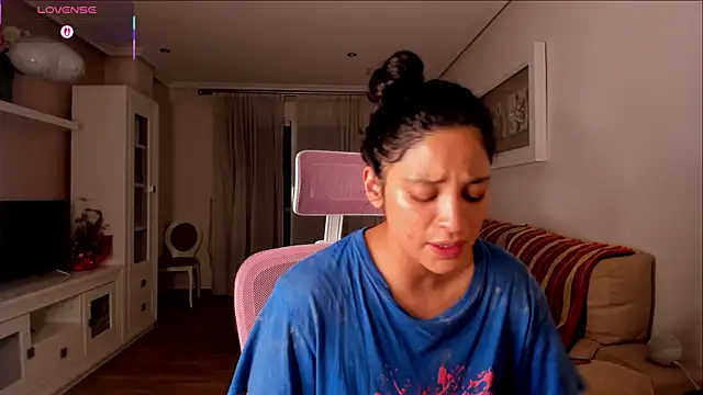 bella apont online show from September 2025 08:20:02 PM