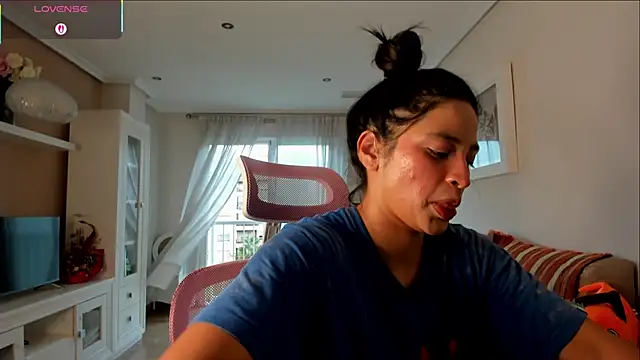 bella apont online show from September 2025 03:57:01 PM