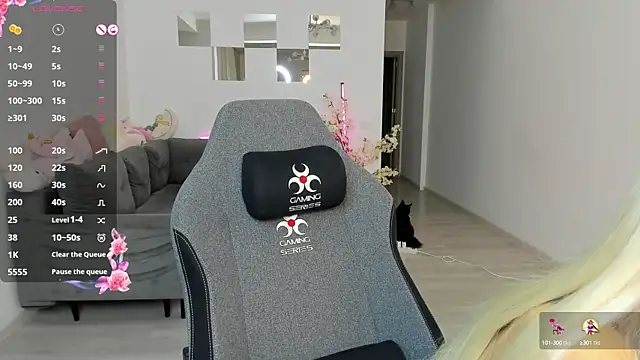 LovelyBianca online show from September 2025 08:10:01 PM