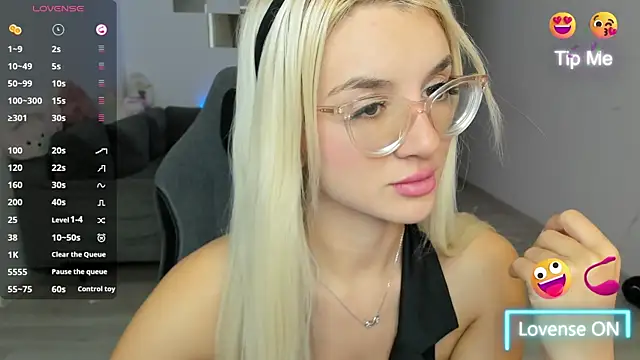 LovelyBianca online show from October 2025 08:53:02 PM