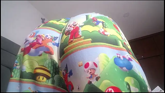 Yinn Silver online show from September 2025 06:49:01 AM