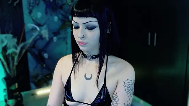 Madison Jackson online show from November 2025 09:02:01 PM