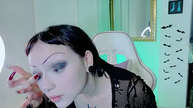 Madison Jackson online show from April 2026 07:30:02 PM