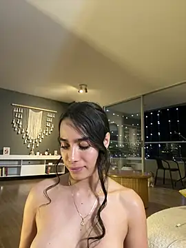 Snapshot of Irish_Collins chatting on December 2024 01:04:02 AM Irish Collins online show from December 2024 01:04:02 AM