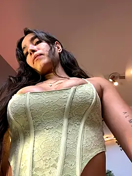 Snapshot of Irish_Collins chatting on September 2025 10:21:01 PM Irish Collins online show from September 2025 10:21:01 PM