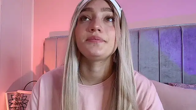 Giaa Ross online show from January 2025 11:47:02 AM