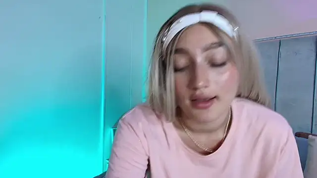 Giaa Ross online show from January 2025 02:51:01 PM