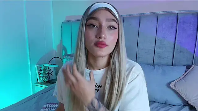 Giaa Ross online show from January 2025 11:56:02 AM