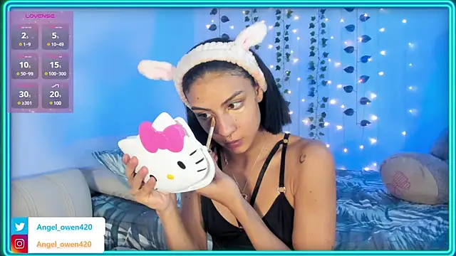 Snapshot of Angel_owen1 chatting on January 2025 03:00:02 AM Angel owen1 online show from January 2025 03:00:02 AM