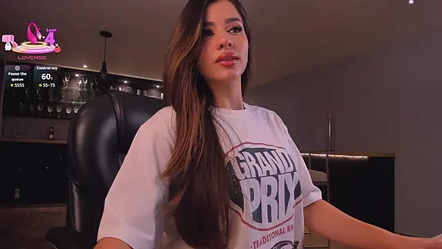 RoxanneHill  online show from September 2025 11:32:01 AM