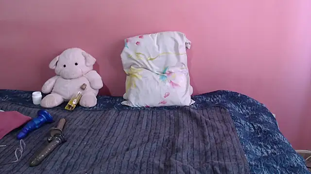 Snapshot of Susanlover chatting on December 2025 08:36:02 PM Susanlover online show from December 2025 08:36:02 PM