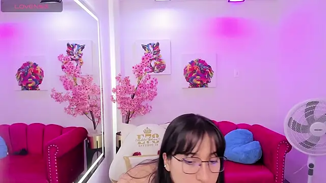 Miss dolly  online show from March 2025 12:22:01 PM