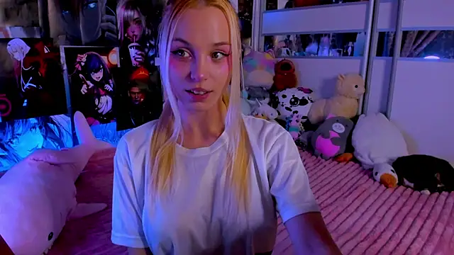 Cute  Pony online show from October 2025 09:04:02 PM