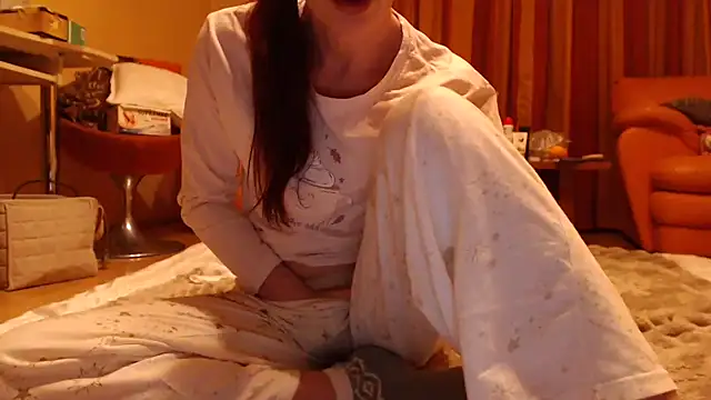 LovelyAndraGirl online show from June 2026 09:38:01 PM