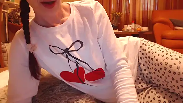 LovelyAndraGirl online show from June 2026 07:07:03 AM