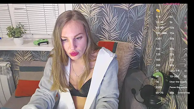 Kelly Hardy online show from February 2025 11:50:01 AM