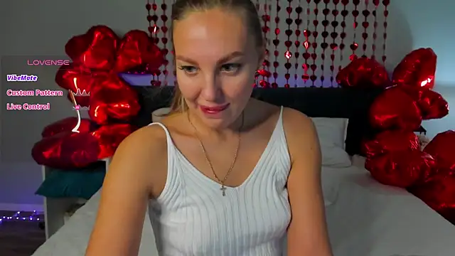 Kelly Hardy online show from February 2025 12:04:01 AM