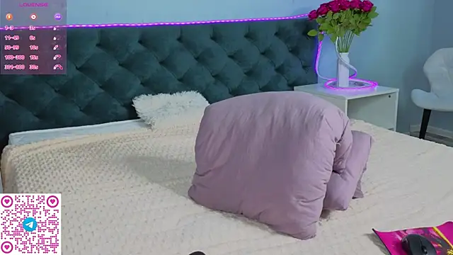 Snapshot of Kelly_Hardy chatting on March 2026 05:44:01 AM Kelly Hardy online show from March 2026 05:44:01 AM