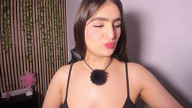 sofia 44 online show from June 2026 04:17:02 PM