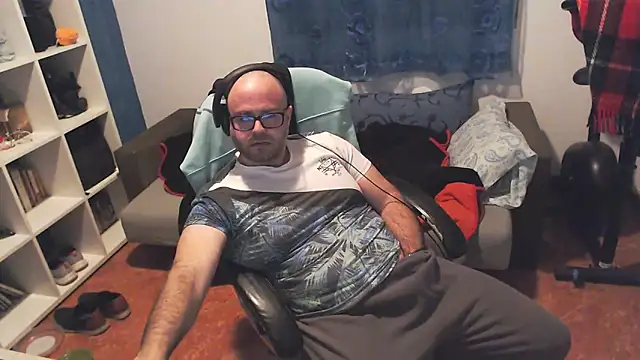 ravingr4d4 online show from February 2025 12:20:01 AM