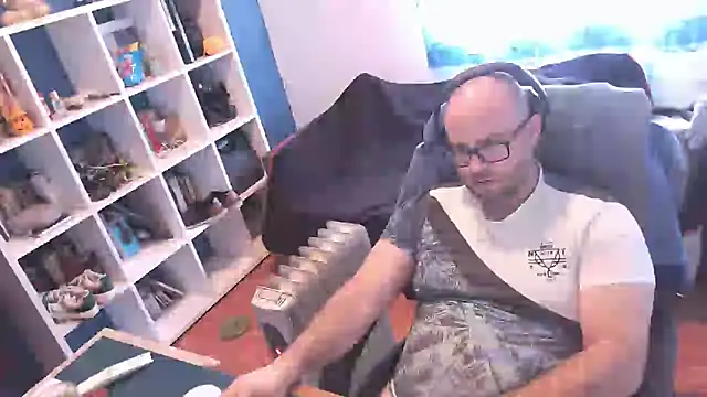 ravingr4d4 online show from February 2025 12:14:02 PM