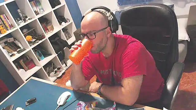 ravingr4d4 online show from October 2025 10:10:01 PM