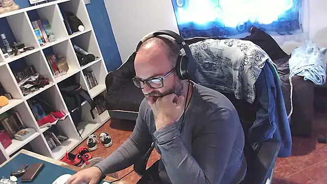 ravingr4d4 online show from October 2025 11:23:02 AM