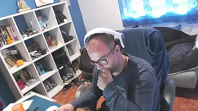 ravingr4d4 online show from November 2025 11:54:01 AM