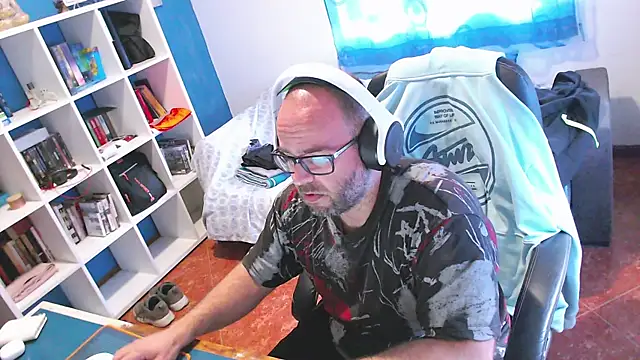 ravingr4d4 online show from May 2026 02:45:01 PM