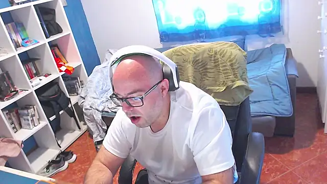 ravingr4d4 online show from May 2026 10:21:02 AM