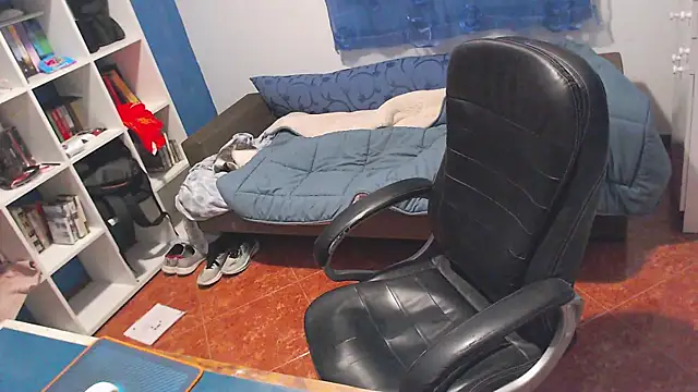ravingr4d4 online show from May 2026 10:39:01 PM