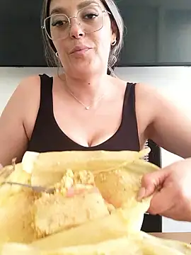 Snapshot of Daniela77771 chatting on January 2026 04:43:01 PM Daniela77771 online show from January 2026 04:43:01 PM