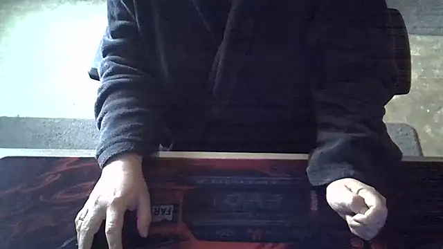 Silvia2277 online show from November 2025 12:00:02 PM