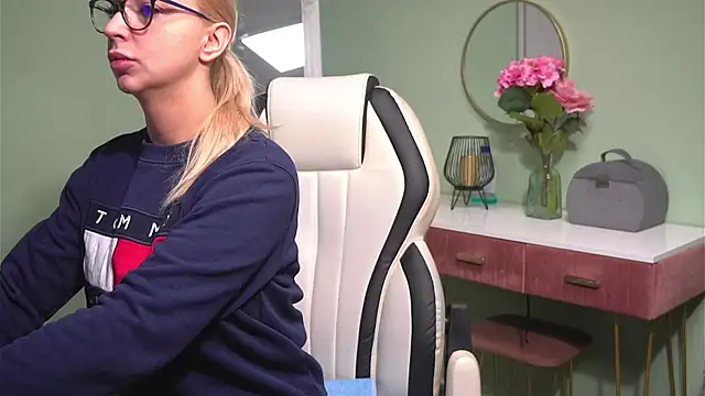 CelineConner online show from January 2025 05:05:02 AM