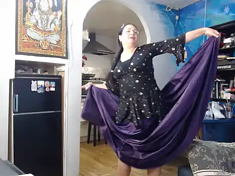 Helen1974 online show from December 2024 05:50:02 PM