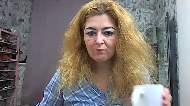 Snapshot of Helen1974 chatting on December 2025 01:01:02 AM Helen1974 online show from December 2025 01:01:02 AM