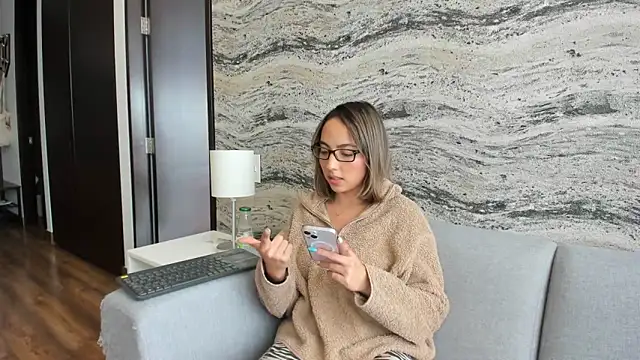 Snapshot of Sophi__a chatting on March 2025 08:10:02 PM Sophi a online show from March 2025 08:10:02 PM