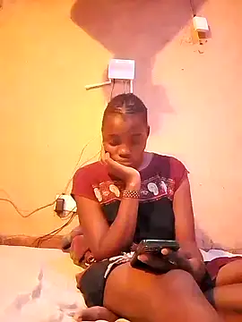 cute naimah online show from October 2025 04:15:02 PM