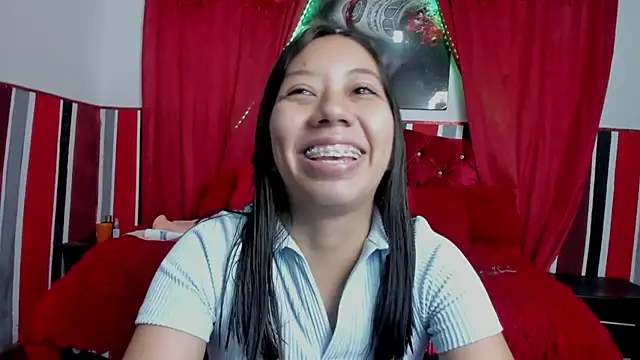 sexylaurita online show from February 2025 11:25:01 AM