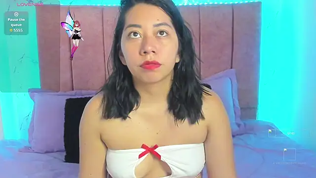 sexylaurita online show from September 2025 01:02:01 PM