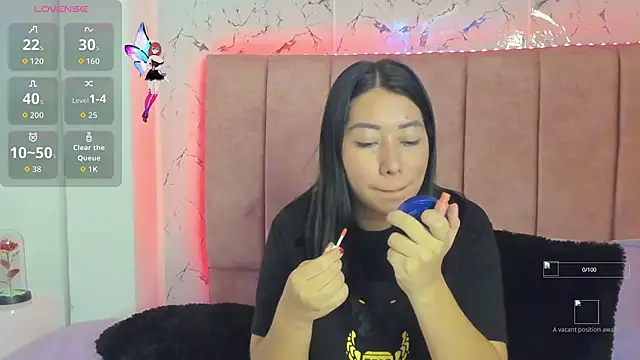 sexylaurita online show from September 2025 02:11:02 PM