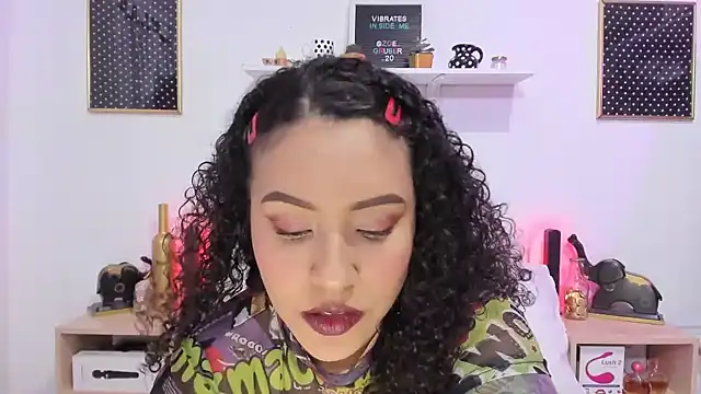 Snapshot of Zoe_Gruber chatting on October 2025 03:24:01 PM Zoe Gruber online show from October 2025 03:24:01 PM