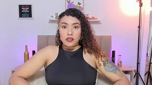 Snapshot of Zoe_Gruber chatting on November 2025 09:36:02 PM Zoe Gruber online show from November 2025 09:36:02 PM